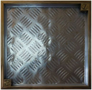 Напольный люк Премиум 44 мм с латунным кантом 1 створка Напольный люк Премиум 44 мм с латунным кантом 1 створка