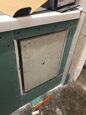 Люк под плитку Нажимной Секрет-Лайт 2 створки 870*500 Люк под плитку Нажимной Секрет-Лайт 2 створки 870*500